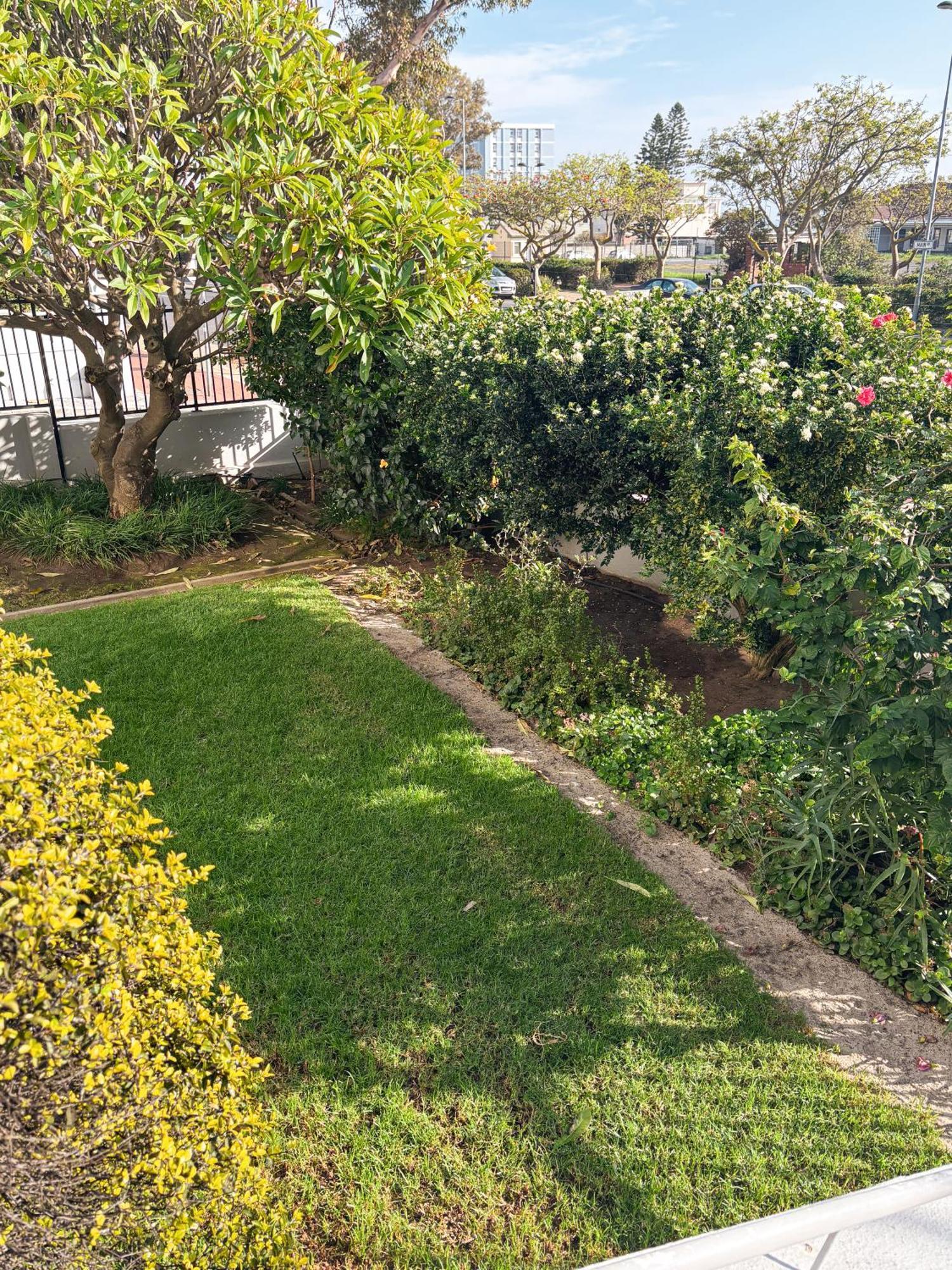 Cosy, Eclectic In Sea Point Appartement