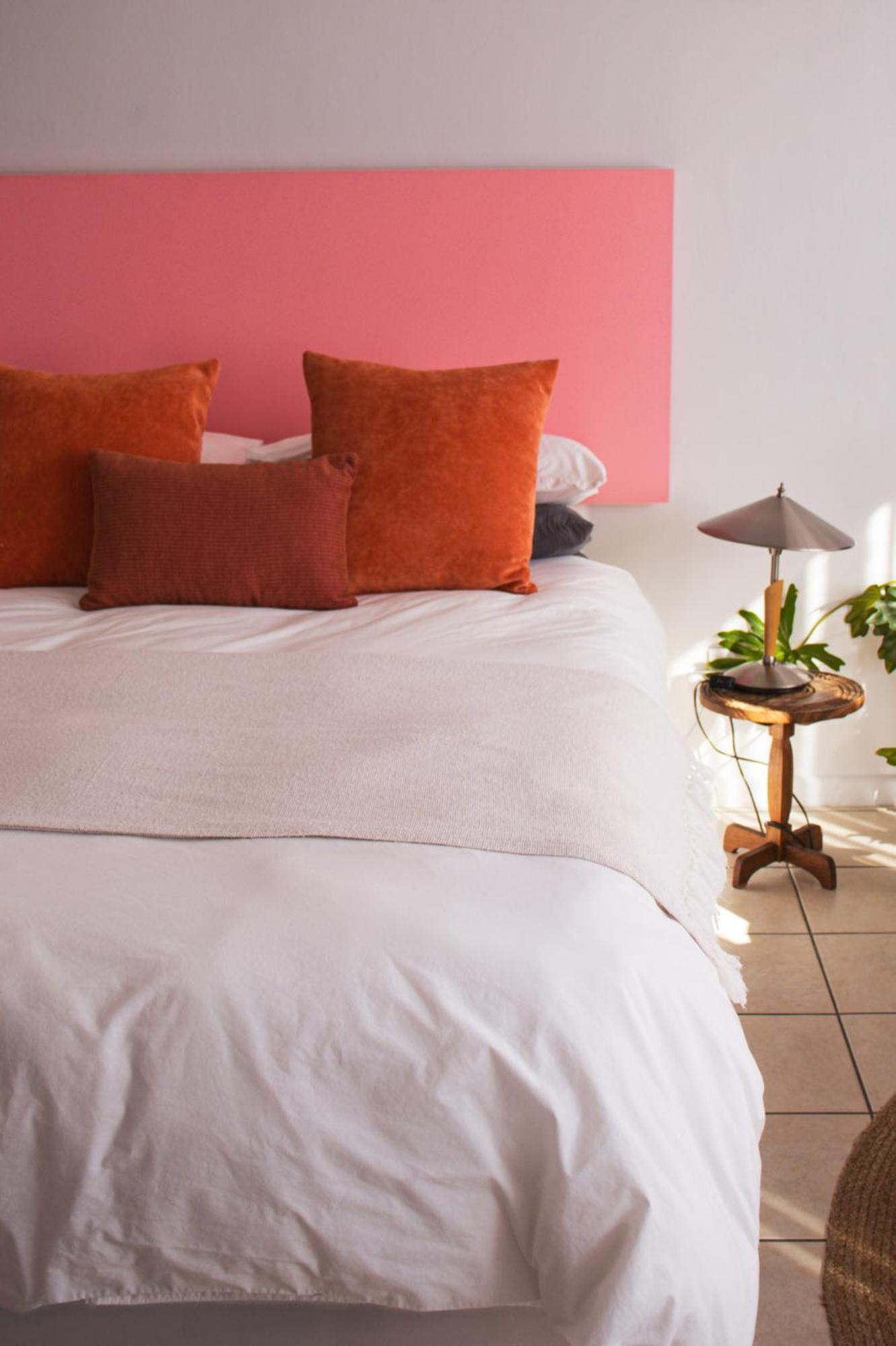 Cosy, Eclectic In Sea Point
